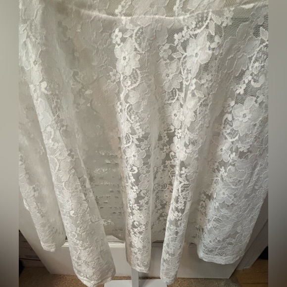 On or Off Shoulder Ivory/White Lace Lulus Wedding Dress-Size Extra Small - Picture 16 of 16